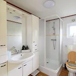 Chalet Prachtige Vakantiewoning Aan Water Met Grote Tuin Voorthuizen
