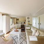 Chalet Prachtige Vakantiewoning Aan Water Met Grote Tuin *