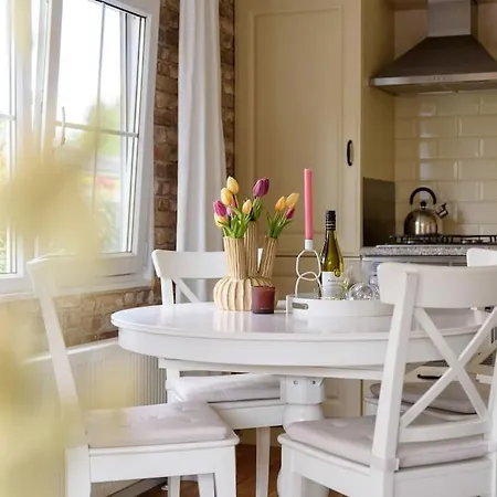 Chalet Prachtige Vakantiewoning Aan Water Met Grote Tuin *