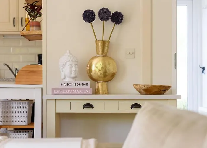 Prachtige Vakantiewoning Aan Water Met Grote Tuin *