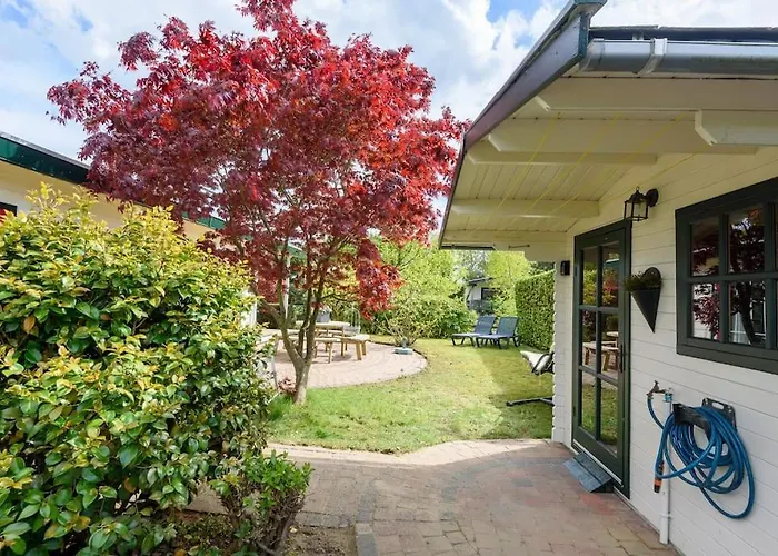 Alpstuga Prachtige Vakantiewoning Aan Water Met Grote Tuin *